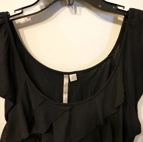 Plus size, diagonal cascading ruffle tank top - Picture 2 of 7